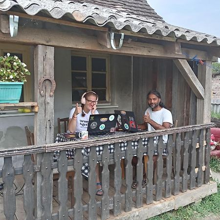 "Poetsko Cose" Nikole Tesle 86 Konuk evi Morović Dış mekan fotoğraf