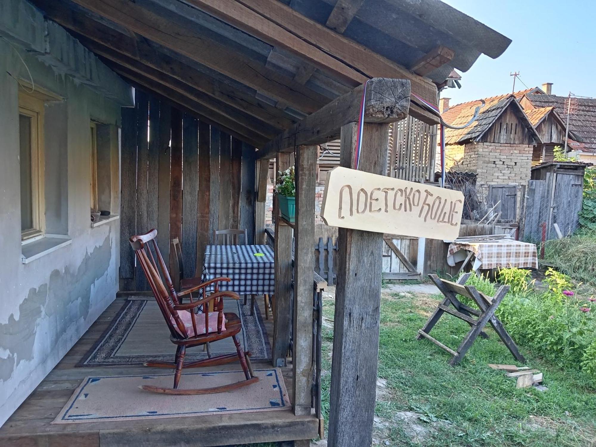 "Poetsko Cose" Nikole Tesle 86 Konuk evi Morović Dış mekan fotoğraf